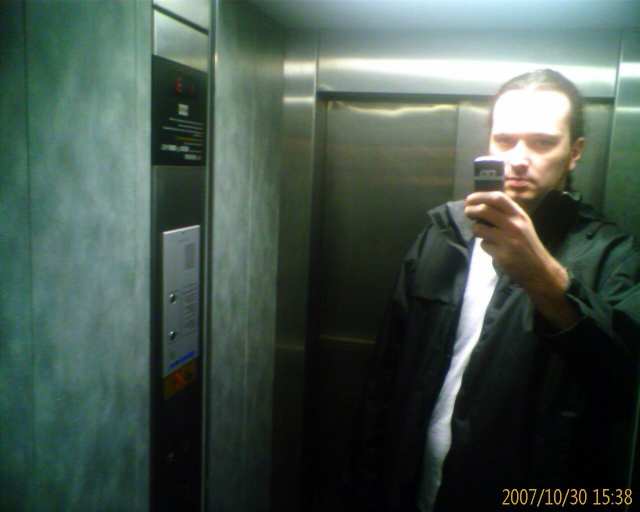 2007-10-31 Metro bruyant_l.jpg